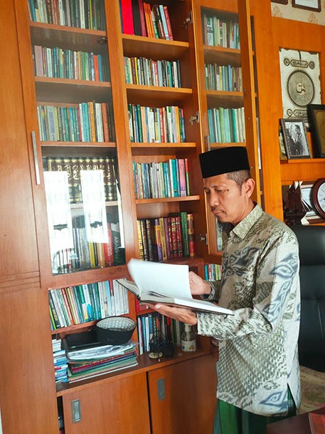 URGENSI GURU ALIM, WAROK, DAN ISTIQOMAH: KUNCI MENDAPATKAN ILMU YANG BAROKAH